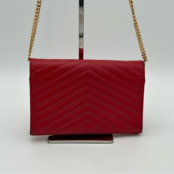 Yves Saint Laurent Red Quilted Clutch with Gold Chain - Picture 4 of 16